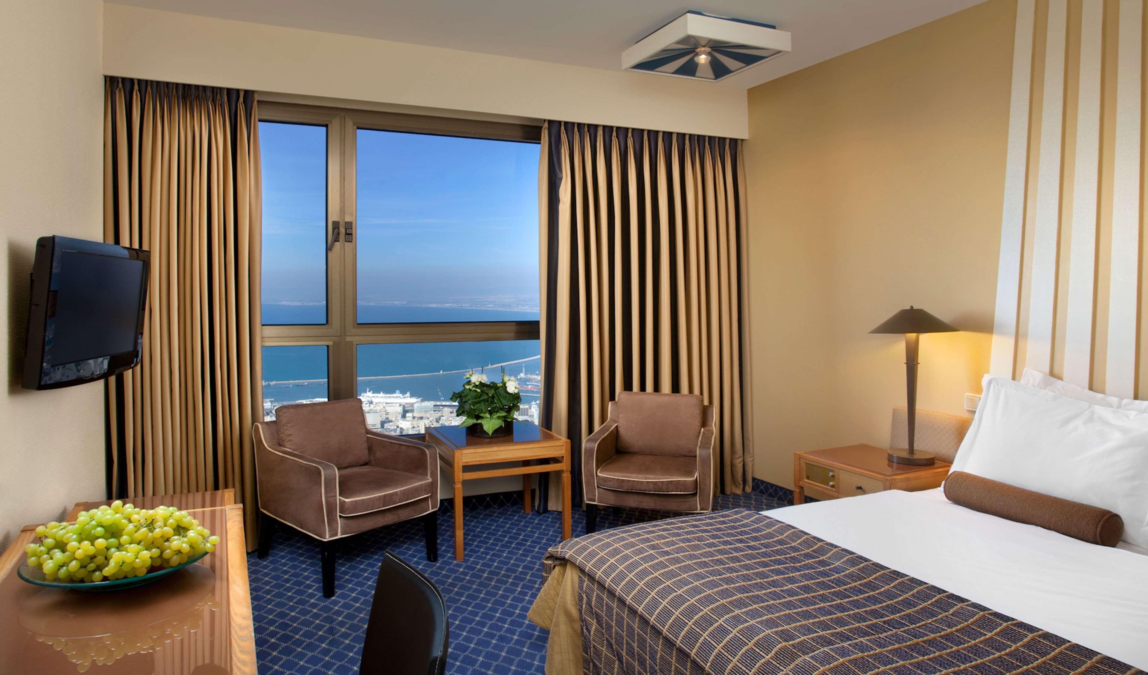Dan Panorama Haifa Hotel Oda fotoğraf