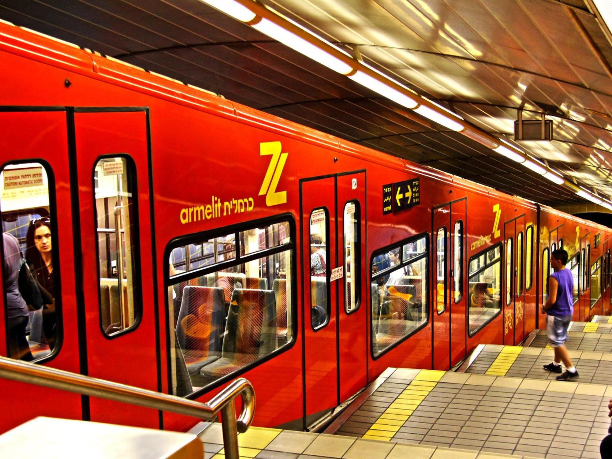 Dan Panorama Haifa Hotel Dış mekan fotoğraf Tel Aviv's red line